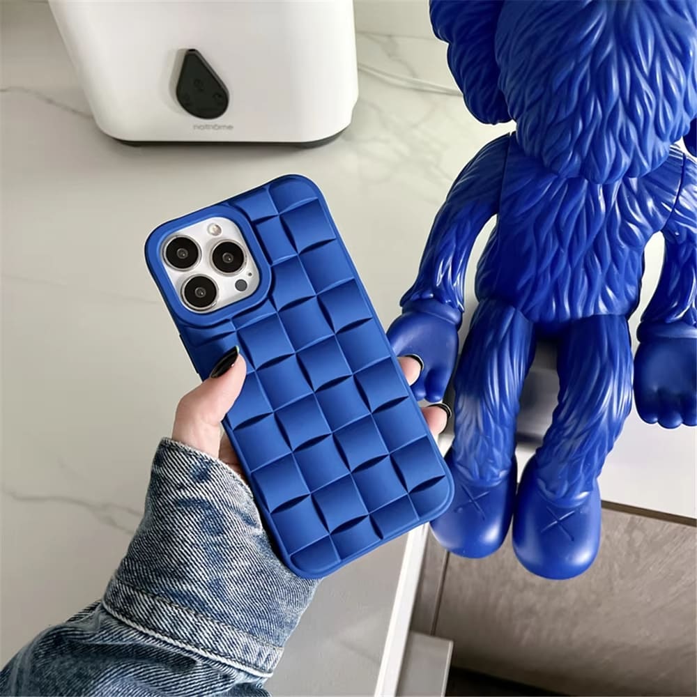Modische iPhone Hülle aus Silikon im 3D Würfel Muster in Blau von Myncase