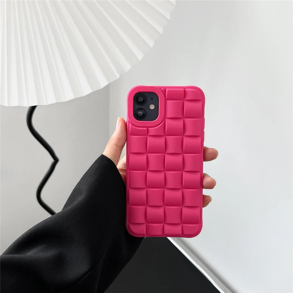 Modische iPhone Hülle aus Silikon im 3D Würfel Muster in Rosa von Myncase