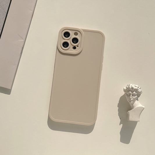 Modische iPhone Hülle in ästhetischen Farben aus Silikon in Cremeweiß von Myncase