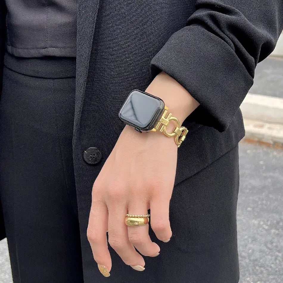 Modisches Apple Watch Kettenarmband aus Edelstahl von Myncase