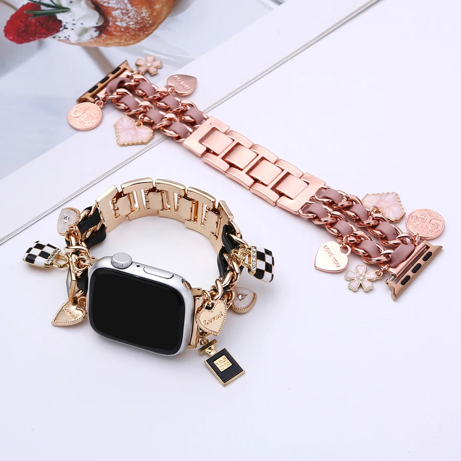 Modisches Apple Watch Lederarmband mit dekorativen Anhängern von Myncase