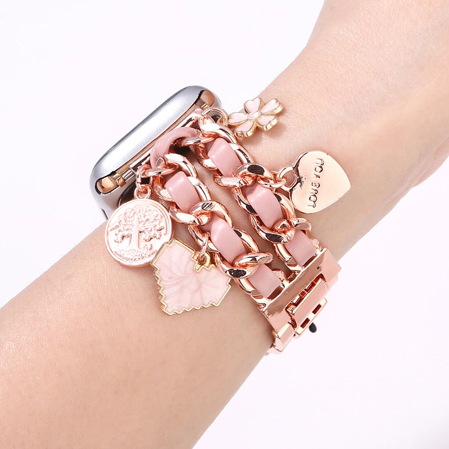 Modisches Apple Watch Lederarmband mit dekorativen Anhängern von Myncase