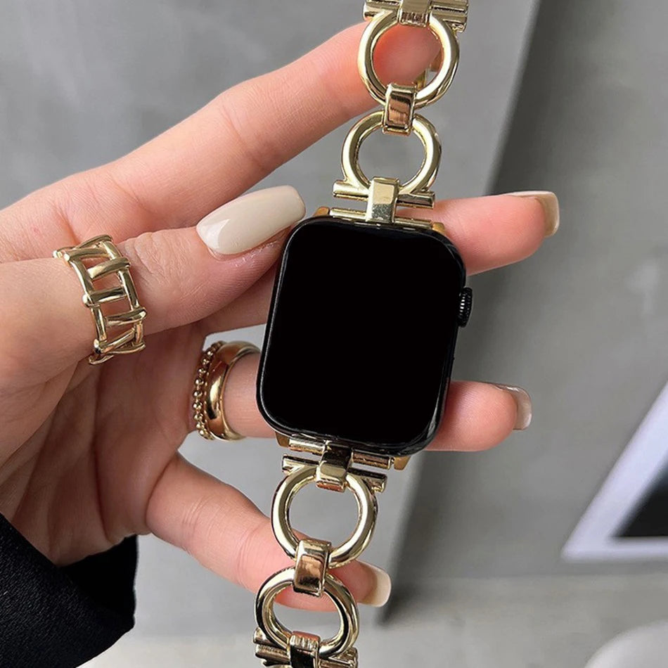 Modisches Apple Watch Kettenarmband aus Edelstahl in Gold von Myncase